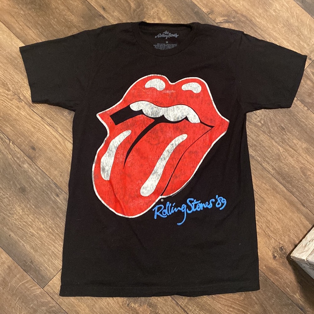 🔥🔥 (3/$20)
The Rolling Stones Size Medium Black Shirt - Picture 2 of 4